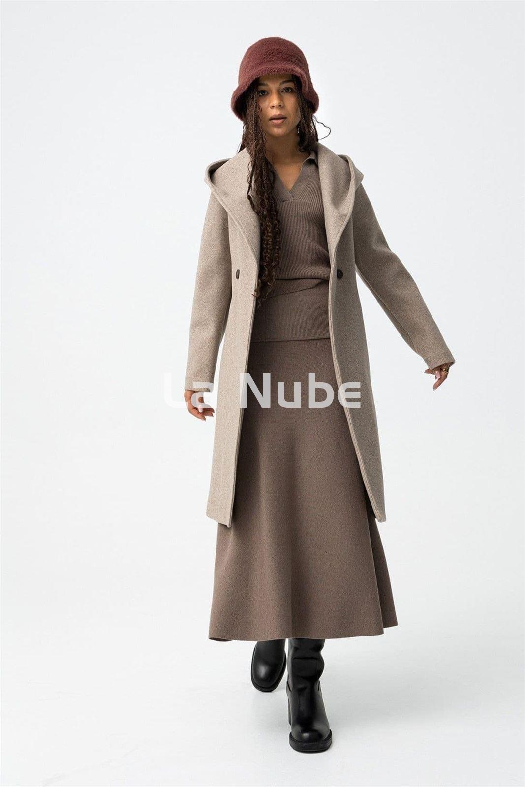 Abrigo Collusion - Imagen 3