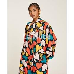 Blusa corazones con lazada - Imagen 1