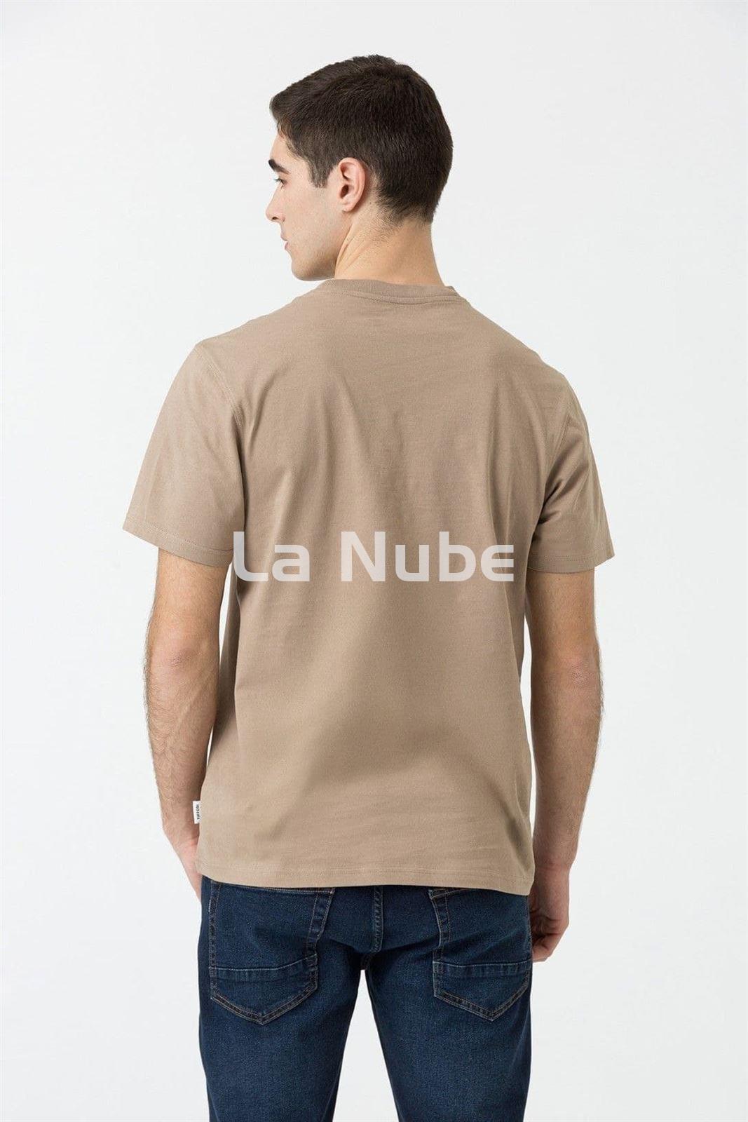 Camiseta Saint - Imagen 4