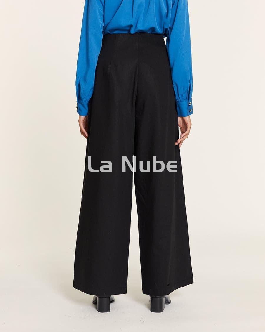 Pantalón tencel con pinzas negro - Imagen 4