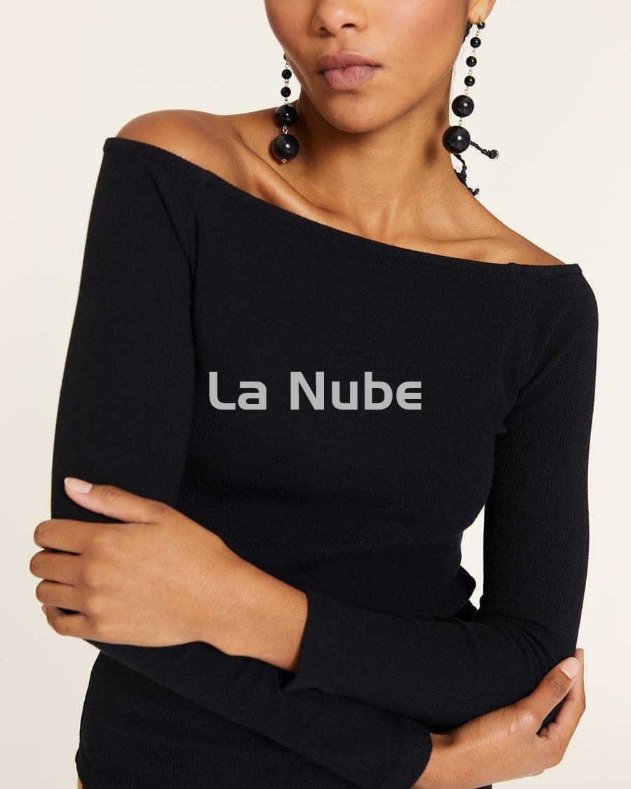 Top canalé cuello barca negro - Imagen 1