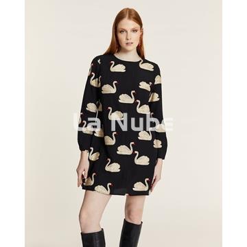 Vestido corto bordado cisnes - Imagen 2